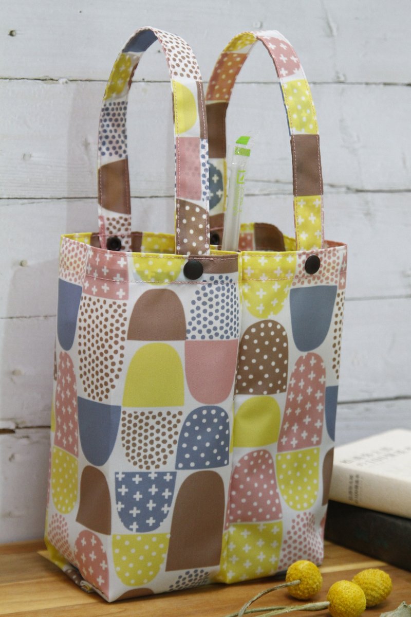 【Gi LAI】Environmentally friendly double-cup tote bag/couple drink bag-geometric tree house - Handbags & Totes - Waterproof Material Yellow