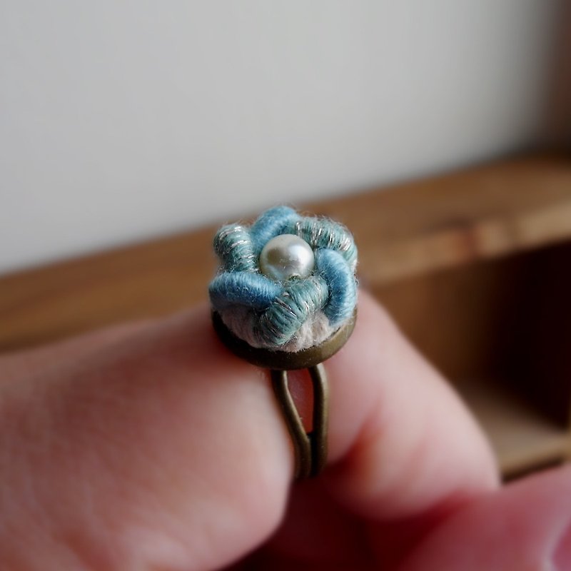 macrame繩編小花可調式戒指 如水般悠然 - 戒指 - 棉．麻 藍色
