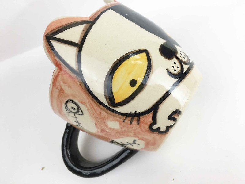 Nice Little Clay Round Ear Cup Black and White Cat Brown 0113-10 - Mugs - Pottery Brown