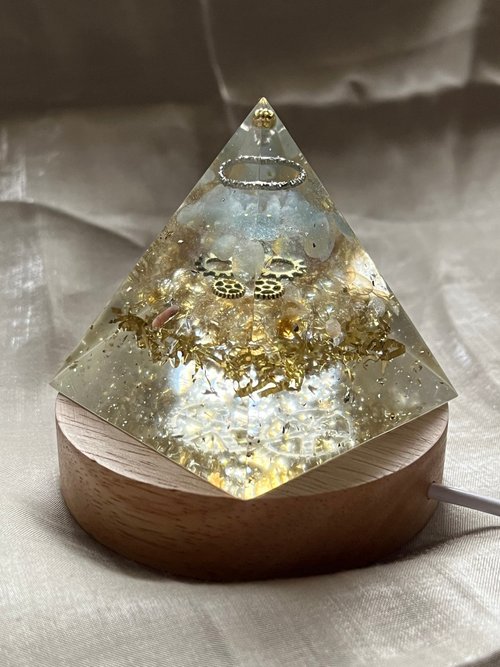 Serendipity Gem｜翡翠．水晶．奧剛 訂製【奧剛能量塔-給勇於表達的你】海藍寶/黃水晶-奧根金字塔
