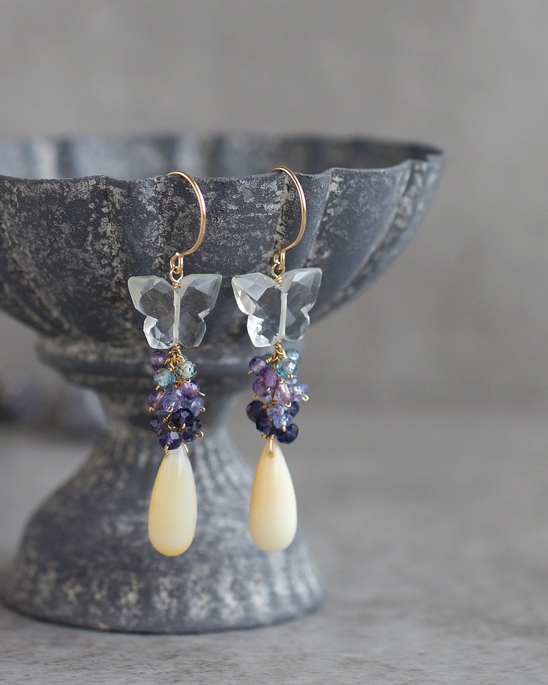 14kgf - 普通歐泊與蝴蝶耳環 - 耳環/耳夾/耳骨夾 - 半寶石 白色