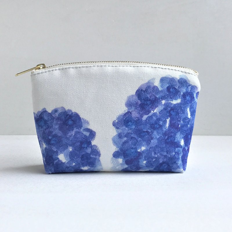 Japon Flower Round Gusseted Pouch Hydrangea - Toiletry Bags & Pouches - Cotton & Hemp Blue