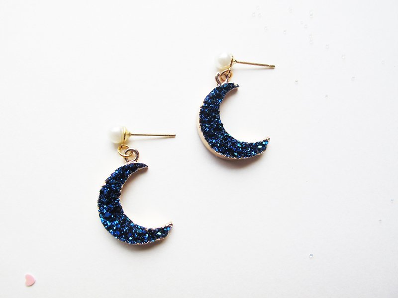 Rosy Garden 深藍色月亮礦石簇耳環 可換耳夾式 - 耳環/耳夾 - 其他金屬 藍色