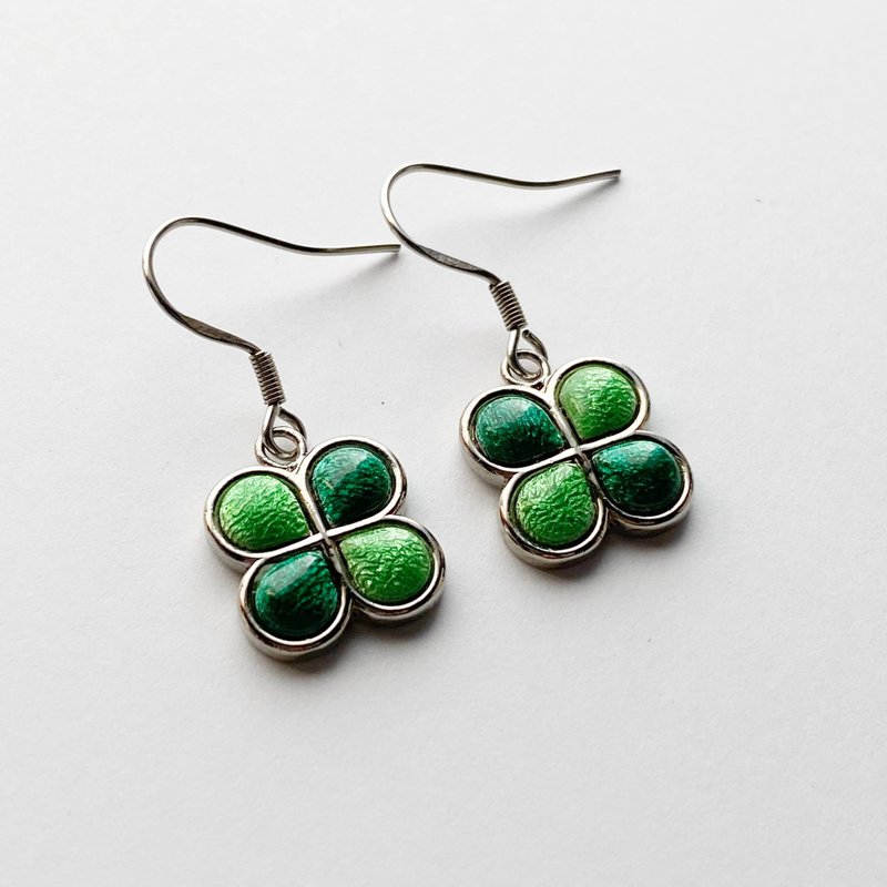 Clover [Leaf Green] Cloisonne Earrings Pure Silver Clip-On - Earrings & Clip-ons - Other Materials Green