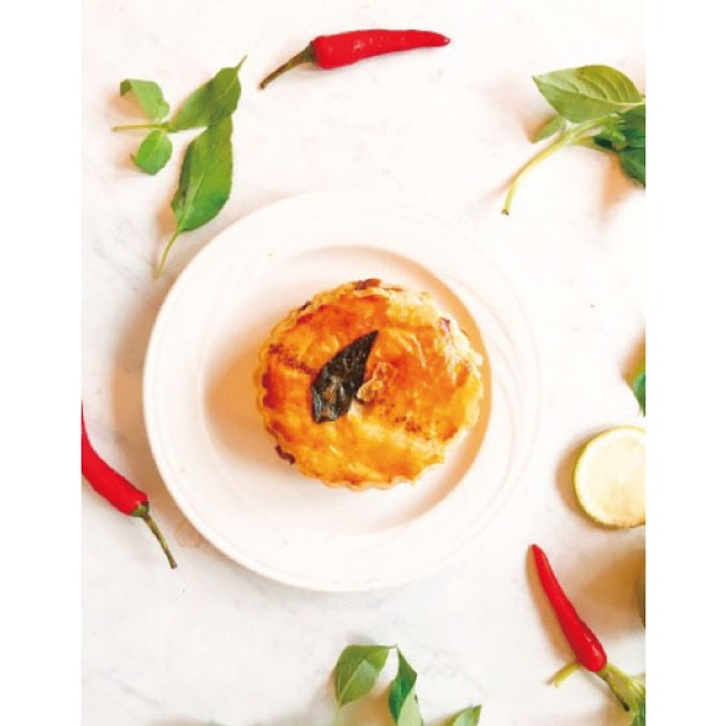 【Hua Yang Peng Pie】Thai Style Pork and Salted Pie (4 inches/about 10cm) - Savory & Sweet Pies - Fresh Ingredients Orange