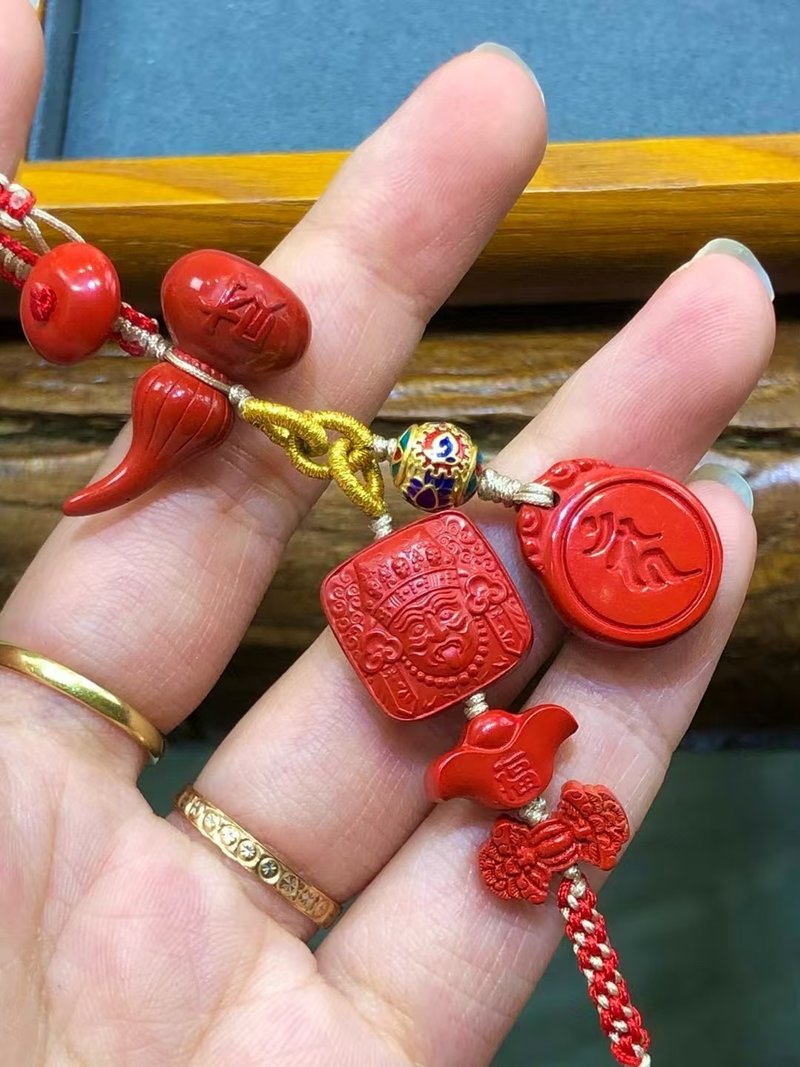 文殊菩薩金榜題名高考上岸逢考必過 朱事順意高品質文殊菩薩包掛 - 鑰匙圈/鑰匙包 - 半寶石 