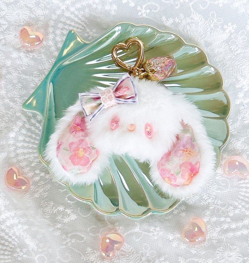 鑰匙圈 玩偶 布偶 兔子 緞帶 Liberty花布 plumeおかおちゃんmini - 鑰匙圈/鑰匙包 - 聚酯纖維 白色