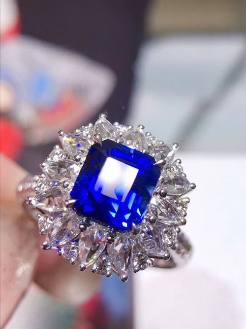 臺北奧斯珠寶｜客製莫桑石、莫桑鑽、GIA鑽石、彩色寶石 斯裡蘭卡皇家藍寶石 戒指&吊墜兩用款