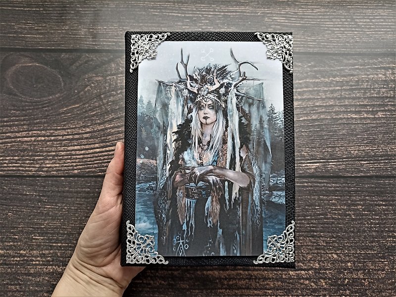 Book of shadows Witch spell book grimoire journal Wicca begginer book 阴影之书 - สมุดบันทึก/สมุดปฏิทิน - กระดาษ สีดำ