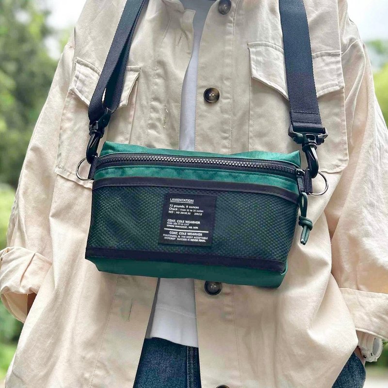 Rainy days are no match for it! Waterproof Nylon Shoulder Bag GREEN - กระเป๋าแมสเซนเจอร์ - ไนลอน สีเขียว