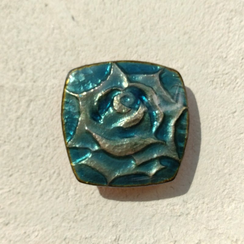 Japanese traditional crafts, cloisonné enamel brooch, rose flower, luxury gift - Brooches - Enamel Blue