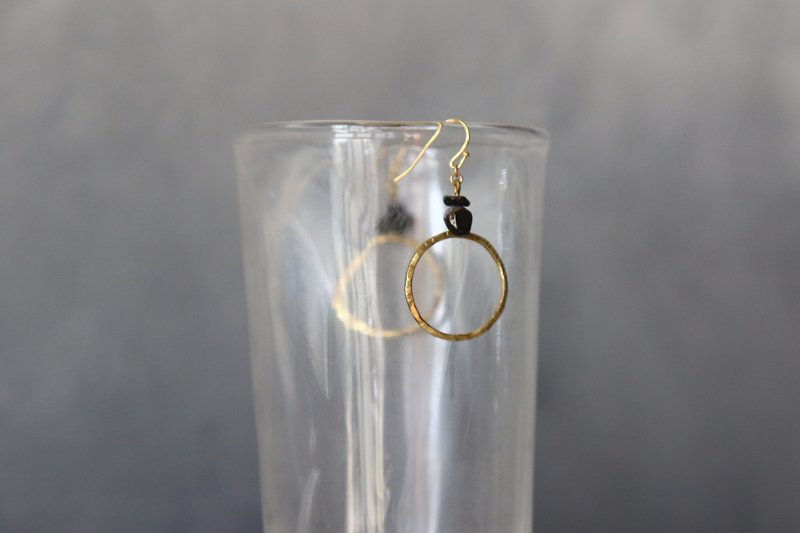 Bronze ring forged black agate earrings - Earrings & Clip-ons - Copper & Brass Gold
