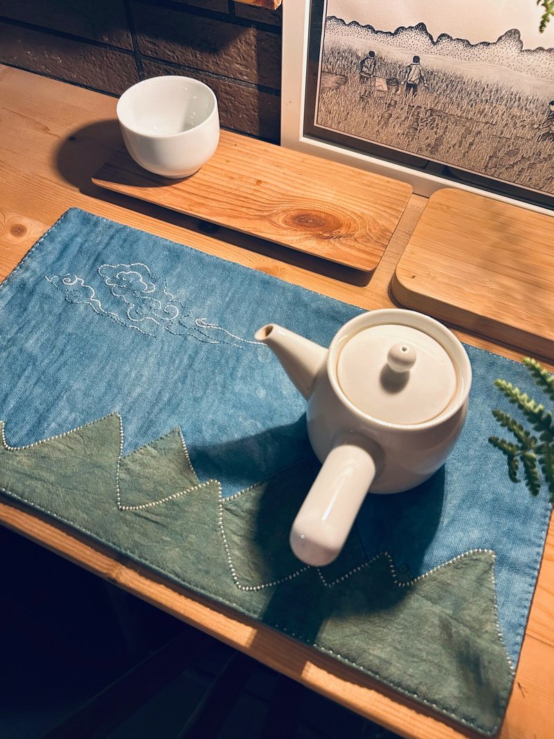 壹染指原創 厚棉麻全手縫 | 云山染 | 草木染 雙層 杯墊 置物墊 - 杯墊 - 棉．麻 藍色