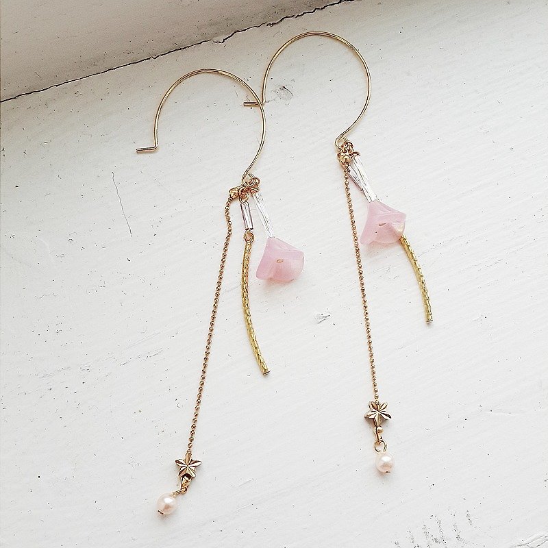 momolico simple brass tassel earrings Czech crystal flower pink - Earrings & Clip-ons - Other Materials Pink
