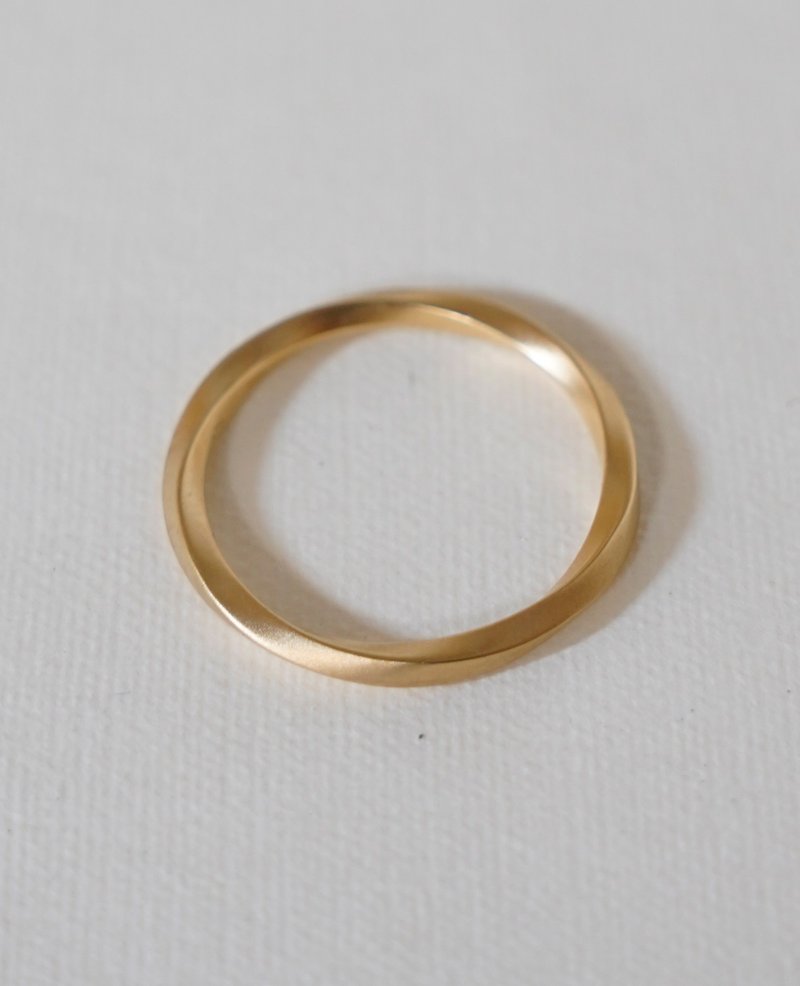 K18 Wave Ring - 戒指 - 紙 金色