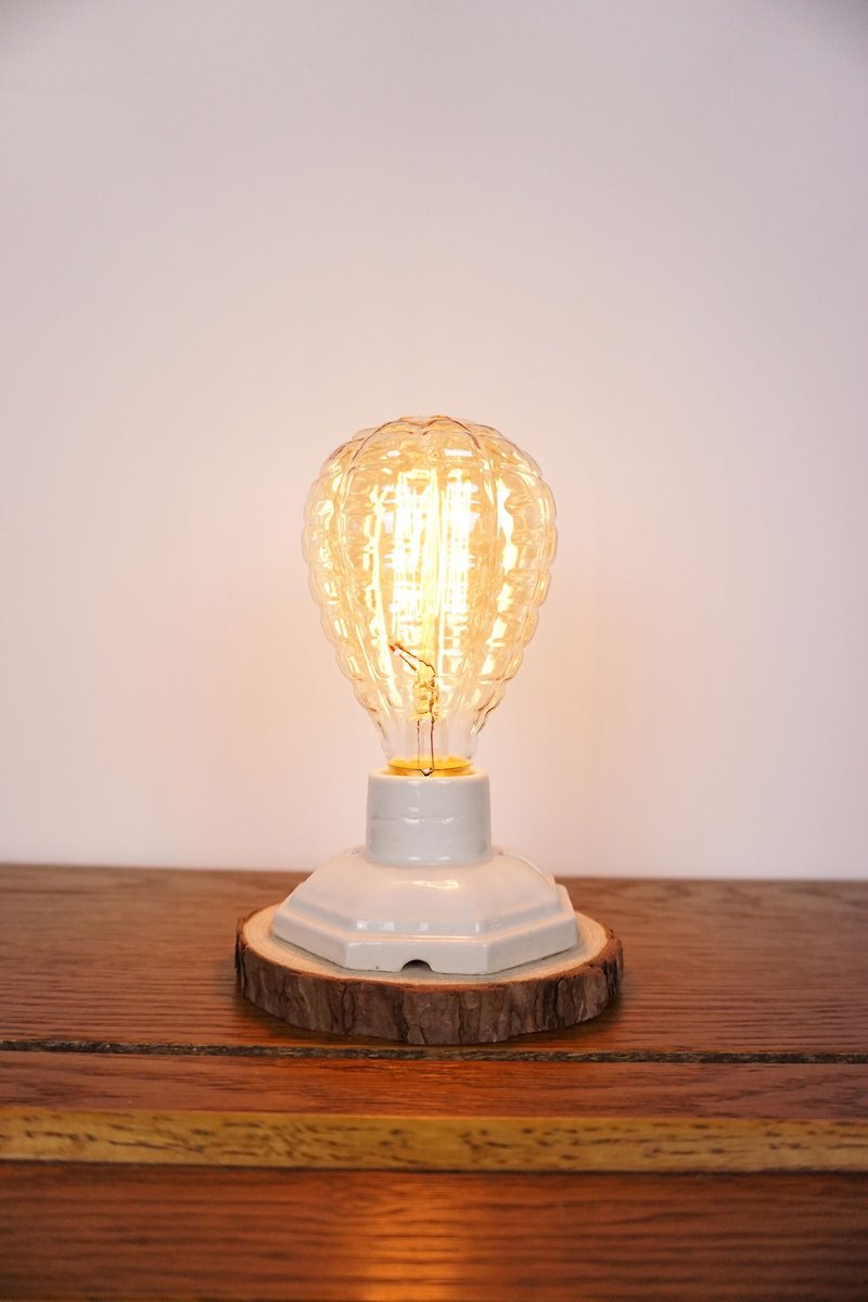 小菠蘿愛迪生燈泡松木枱燈 - 燈具/燈飾 - 木頭 咖啡色
