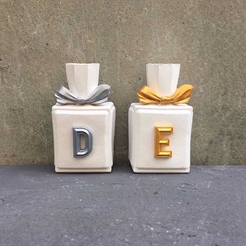 Letter perfume bottle diffuser Stone - Fragrances - Other Materials Gold