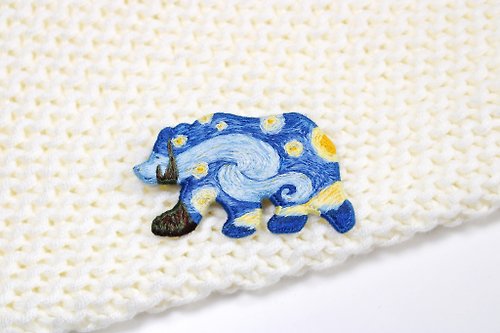DariaMart Embroidered brooch bear, Van Gogh Starry night, hand embroidered brooches, pins