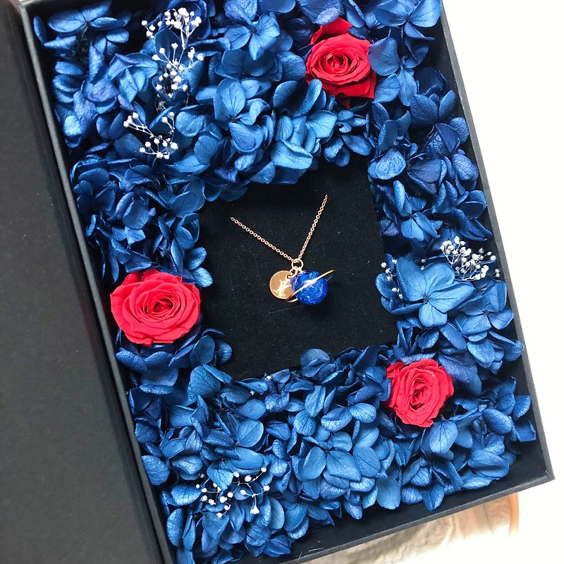 Preserved Flower Box Blue Planet Personalized necklace Universal Saturn - Chokers - Other Materials Blue