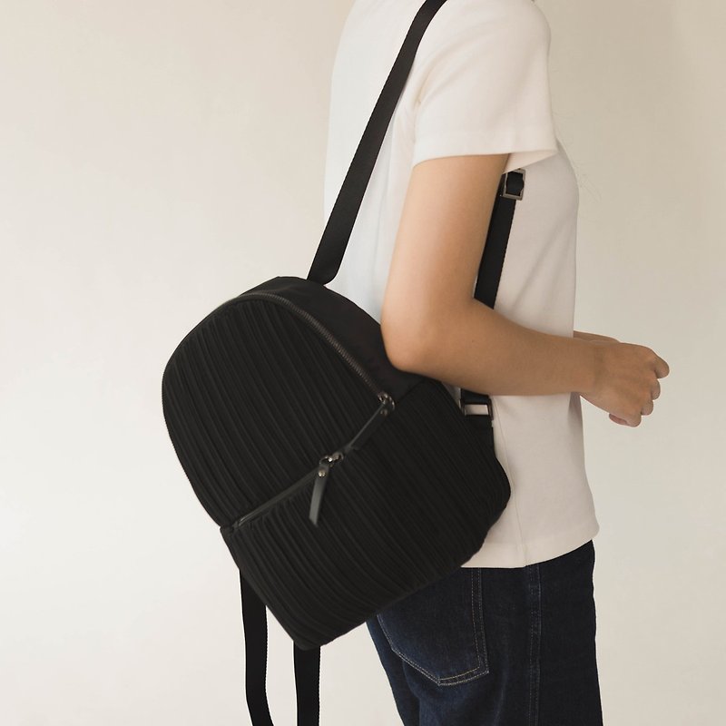 NETTA wrinkle series lightweight backpack | Mini backpack carry-on small bag backpack recommendation - กระเป๋าเป้สะพายหลัง - ไนลอน สีดำ