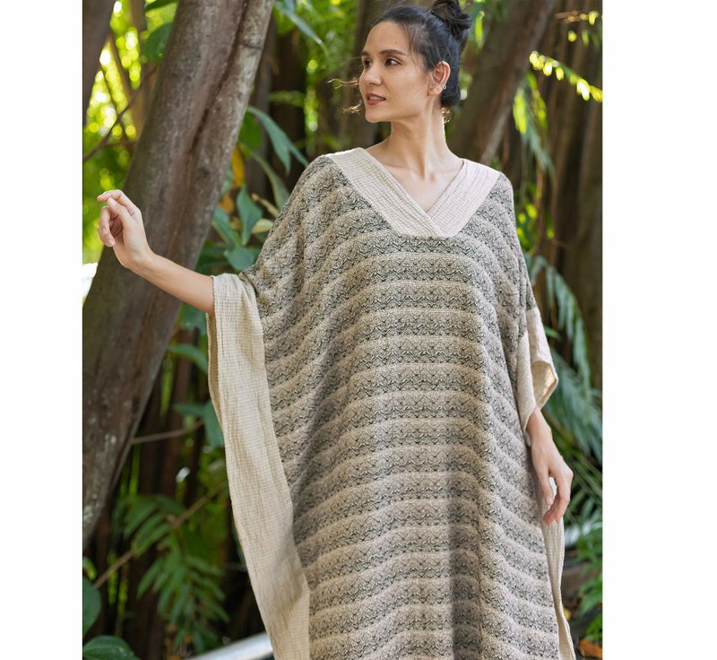 Cozy kaftan dress made of soft woven cotton fabric in natural and brown - 洋裝/連身裙 - 棉．麻 卡其色