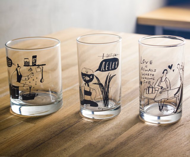 Cute Coupe Set - 4 plastic glasses