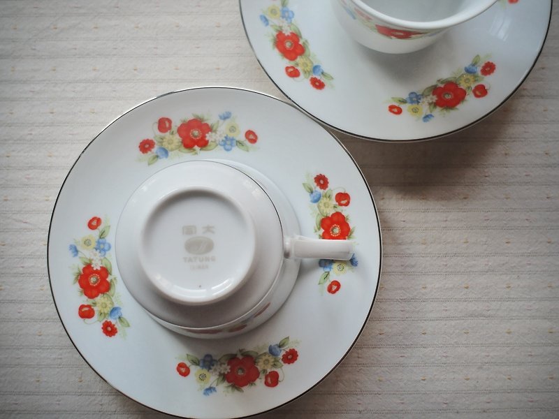 Early Silver Coffee Cup - flowers (tableware / second-hand / old things / Tatung / ceramic) - แก้วมัค/แก้วกาแฟ - เครื่องลายคราม หลากหลายสี