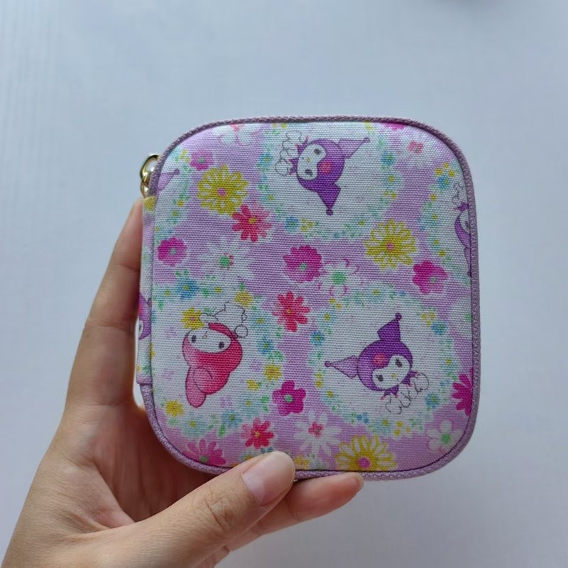 Japanese Sanrio copyrighted fabric | My Melody & Kuromi handmade fabric coin purse small card holder - กระเป๋าสตางค์ - ผ้าฝ้าย/ผ้าลินิน 