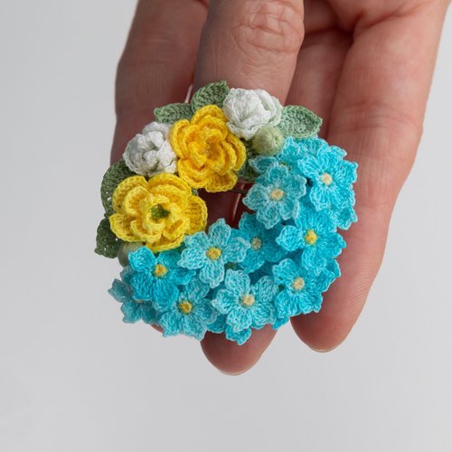 Handmade crochet pins. Ziyang - Shop WIJ Handmade Crafts & Embroidery  Brooches - Pinkoi