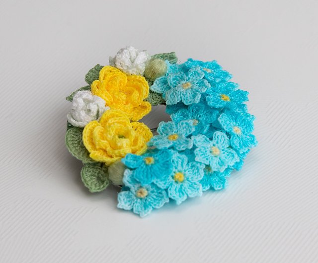 Handmade crochet pins. Ziyang - Shop WIJ Handmade Crafts & Embroidery  Brooches - Pinkoi