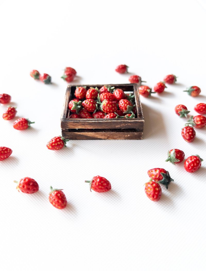 Miniature 25 bright red strawberries Miniature food - ตุ๊กตา - ดินเหนียว สีแดง