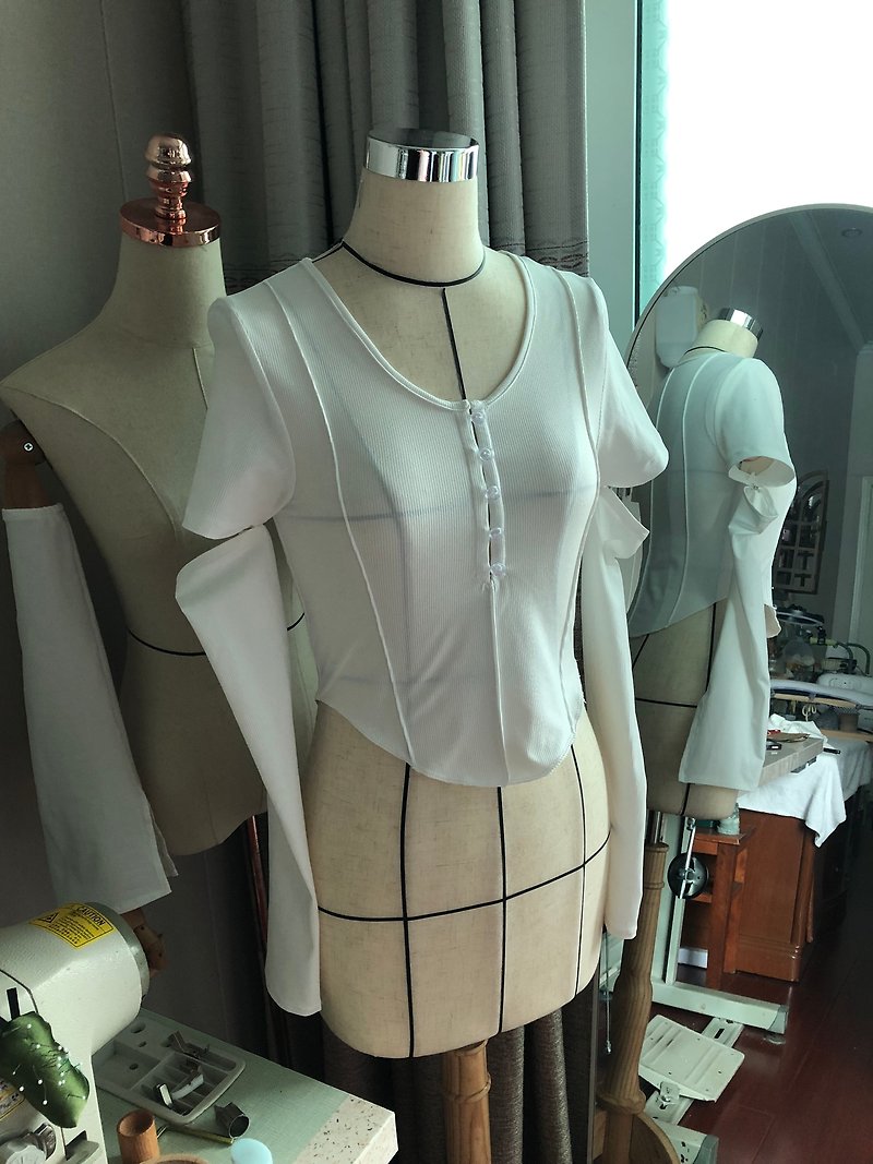 Summer cool fabric retro corset cut design elastic top with sun protection sleeves set - เสื้อผู้หญิง - เส้นใยสังเคราะห์ ขาว