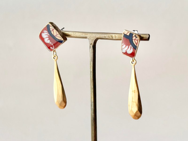 有田焼 　金継ぎ　サージカルステンレスピアス　和柄　ゴールド　揺れる　伝統工芸　No.379 - 耳環/耳夾/耳骨夾 - 陶 紅色
