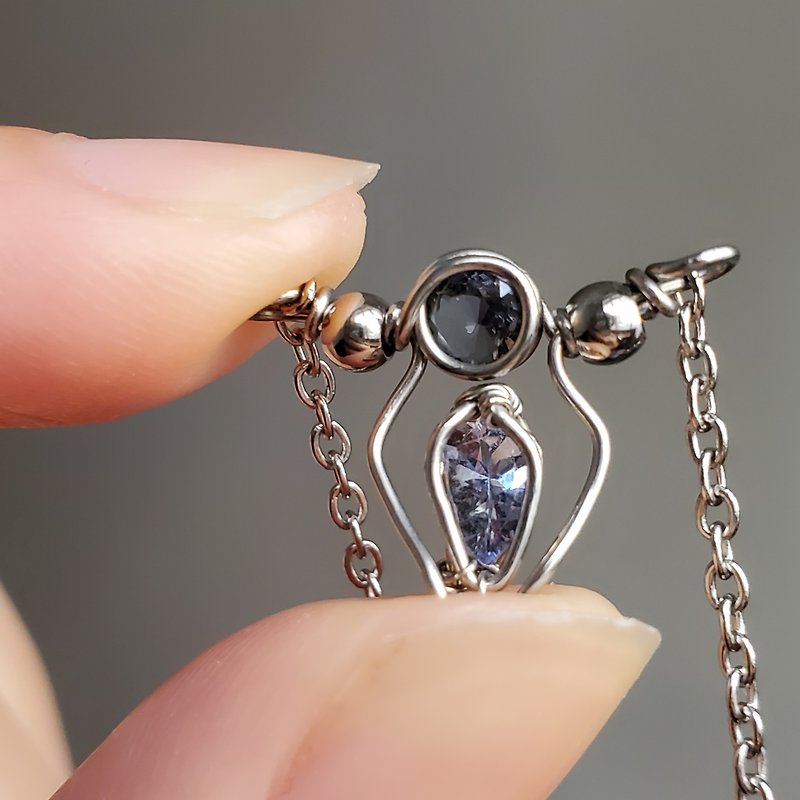 鈷尖晶+丹泉石項鍊  /金屬編織 礦石 飾品 不鏽鋼 手作礦石項鍊 - 項鍊 - 半寶石 灰色