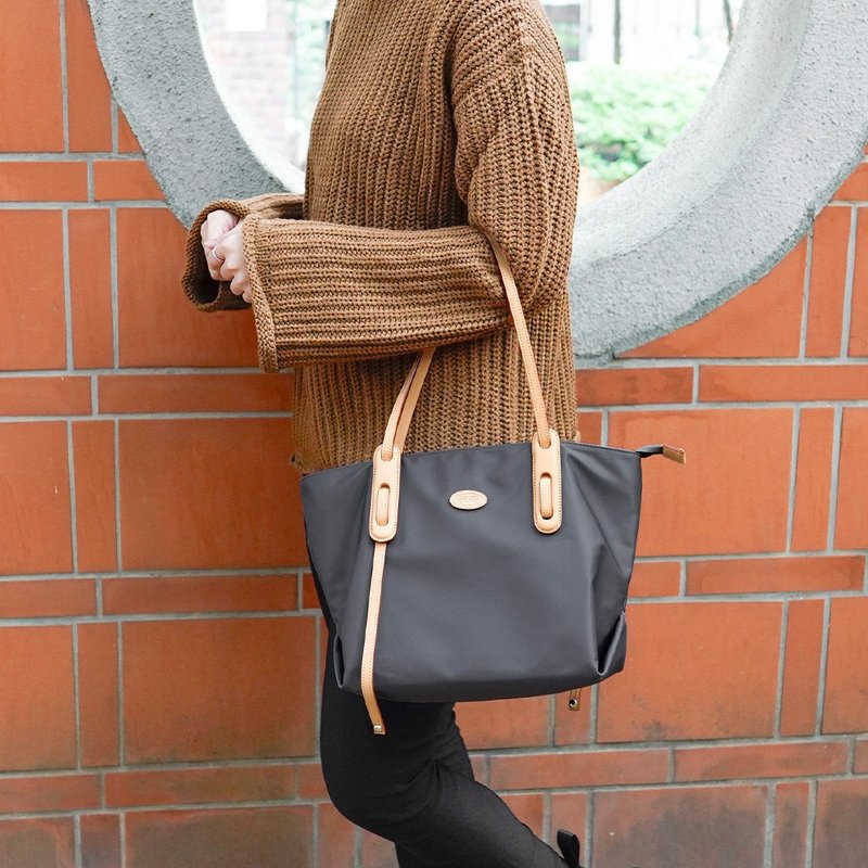 Drape leather simple wide bottom tote bag 83166 (iron gray) - กระเป๋าแมสเซนเจอร์ - ไนลอน สีเทา