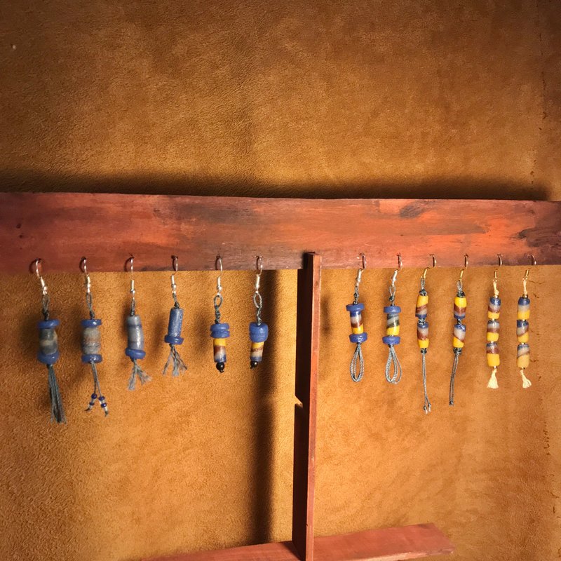 [SISIRE | South African colored glaze old bead earrings] blue earrings ethnic style jewelry handmade jewelry - ต่างหู - กระจกลาย สีน้ำเงิน