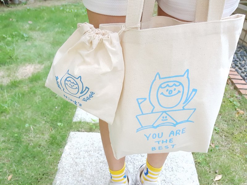 Ning's-tote bag + drawstring pocket - กระเป๋าถือ - กระดาษ 