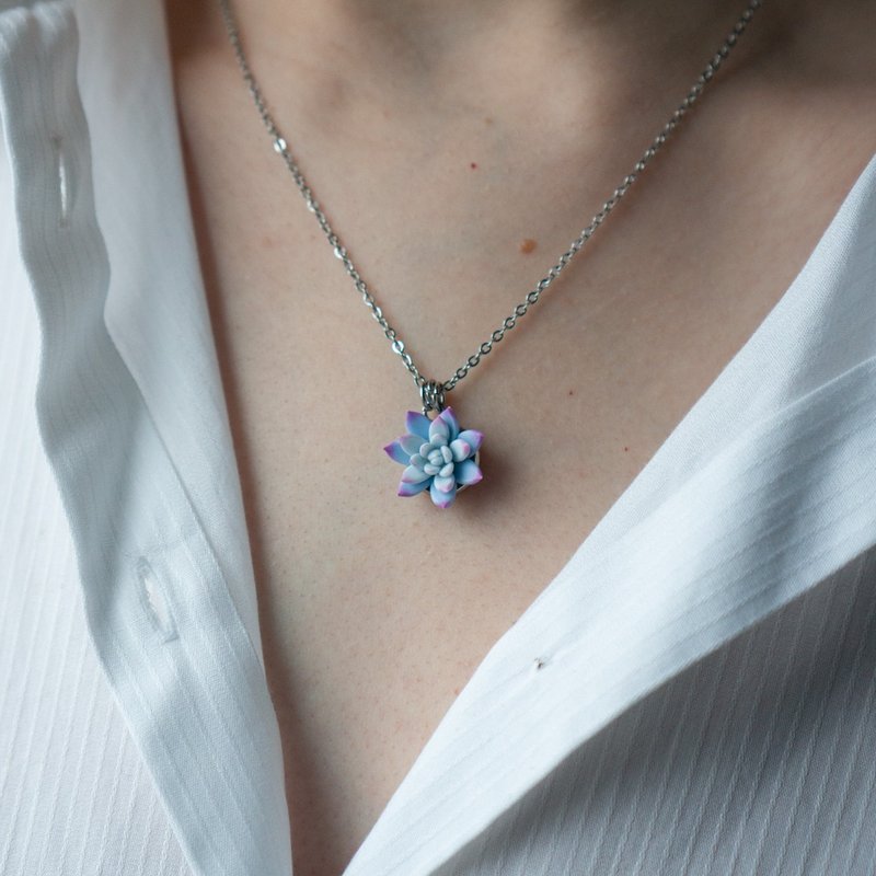 Blue succulent necklace - 項鍊 - 其他材質 藍色