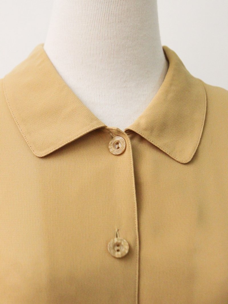 復古日本製素雅素色土黃色五分袖古著襯衫 Vintage Blouse - 恤衫 - 聚酯纖維 卡其色