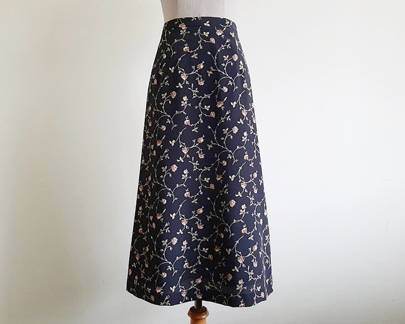 Small Medium Vintage Black Floral Skirt Womens A Line Midi Skirt Aline Skirt - 裙子/長裙 - 聚酯纖維 黑色