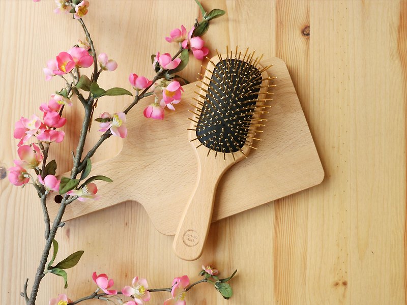 Selected beech gold comb - Makeup Brushes - Wood Brown
