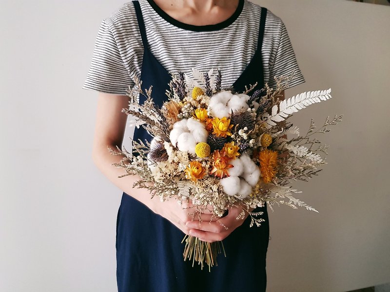Dry Bouquet | Yellow Cotton Dry Flower | Bridal Bouquet | Photo Bouquet - ช่อดอกไม้แห้ง - พืช/ดอกไม้ สีเหลือง