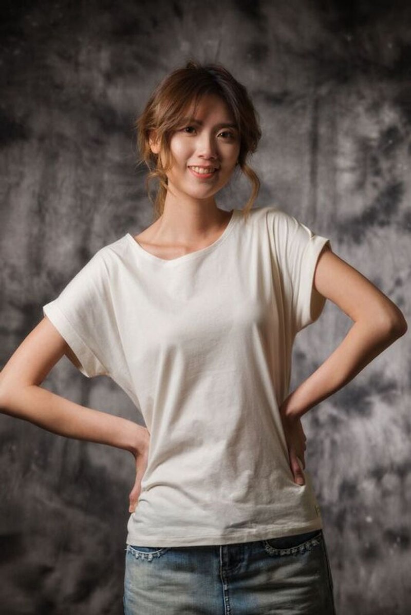 ~ Folding sleeve width T ~ 100% cotton simple fashion comfortable and breathable - เสื้อผู้หญิง - ผ้าฝ้าย/ผ้าลินิน ขาว