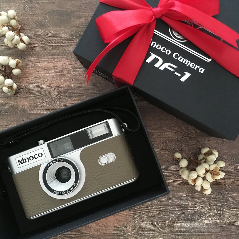 Point & Shoot  Brand new compact 35mm film camera with taupe leather【14-E】 - กล้อง - โลหะ สีกากี