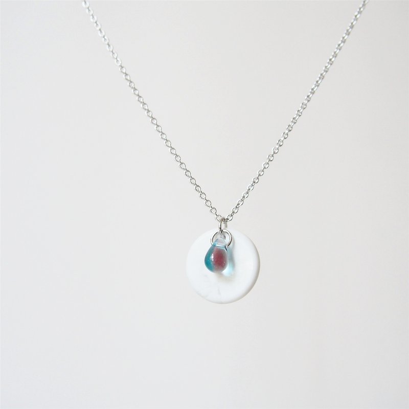 White Turquoise Disc, Glass Drops, Rhodium-plated Bronze Chain Necklace Necklace-Purple Blue (18 inches) - สร้อยคอ - เครื่องเพชรพลอย สีน้ำเงิน