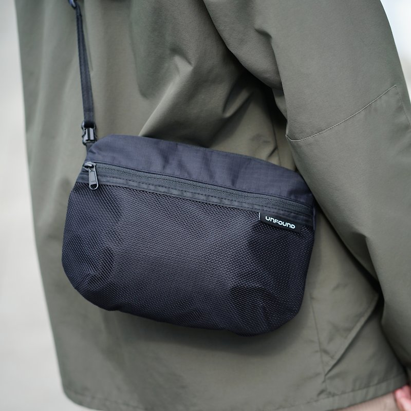 Small round bag - black - Messenger Bags & Sling Bags - Nylon Black