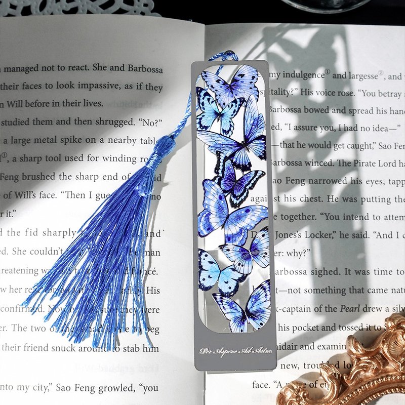 InfeelMe Warm reading series metal hollow bookmarks and book pages exquisite stationery - Bookmarks - Other Metals 