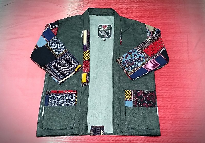 AMIN'S SHINY WORLD手工訂製KIMONO百家布拼接黑單寧罩衫大衣 - 男夾克/外套 - 棉．麻 多色