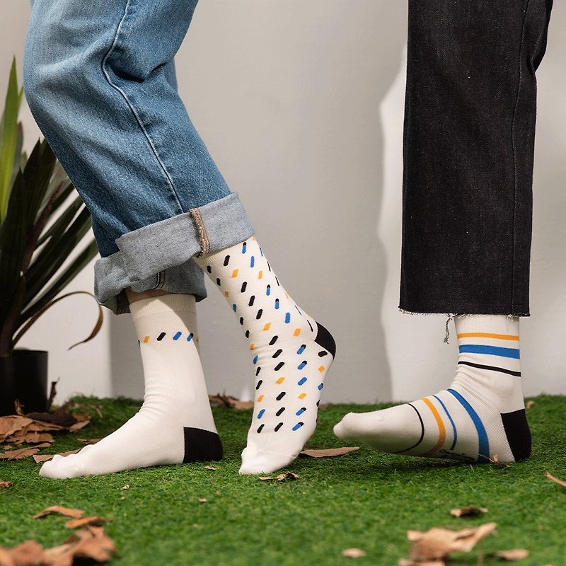 流星雨/米白/三支入(M、L)-MIT設計抗菌中筒襪 - 襪子 - 棉．麻 白色