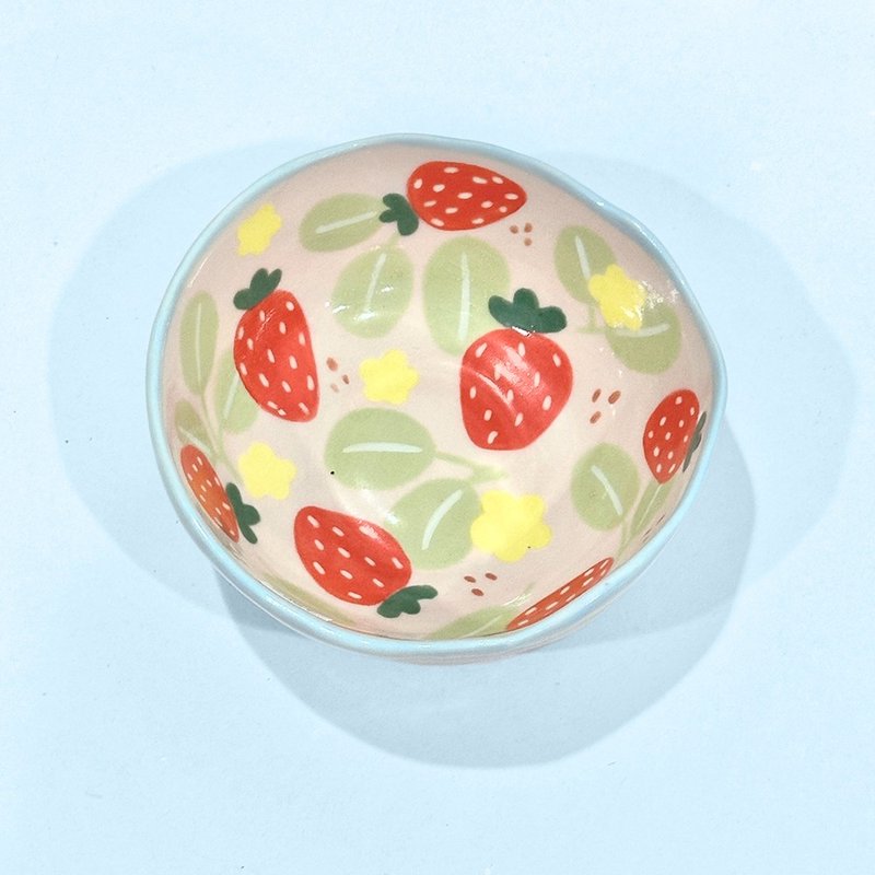 Charming Chubby Strawberry Patch BOWL - 碗 - 陶 粉紅色